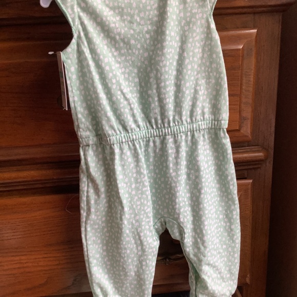 Carter’s Romper - Picture 2 of 3